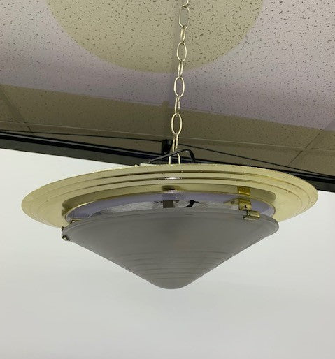 2LT BRASS OYSTER CLOSE TO CEILING FIXTURE